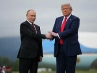Istoric: „Avem de-a face cu un soi de complot geopolitic americano-rus. Miza este reîmpărțirea Europei în sfere de influență Istoric: „Avem de-a face cu un soi de complot geopolitic americano-rus. Miza este reîmpărțirea Europei în sfere de influență