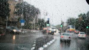 Cod roșu de furtuni în Bulgaria! Trei morți și mii de evacuați pe litoralul Mării Negre: orașele se pregătesc pentru noi inundații