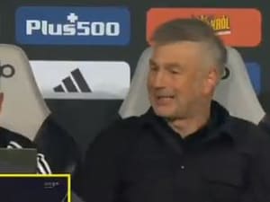 Edi Iordănescu, greu de controlat! Antrenorul român de la Legia a cedat nervos după decizia arbitrului