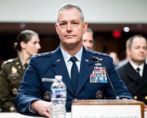 NATO vrea să fie „proactivă” în fața „amenințărilor hibride” ruse, spune comandantul militar al alianței