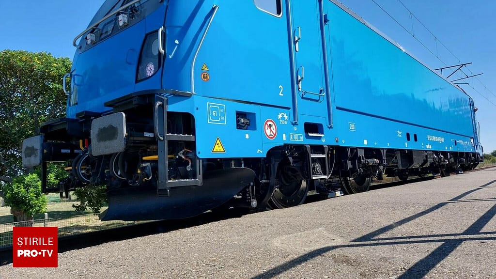 Record de viteză. Prima locomotivă din România care prinde 200 km/h | FOTO & VIDEO