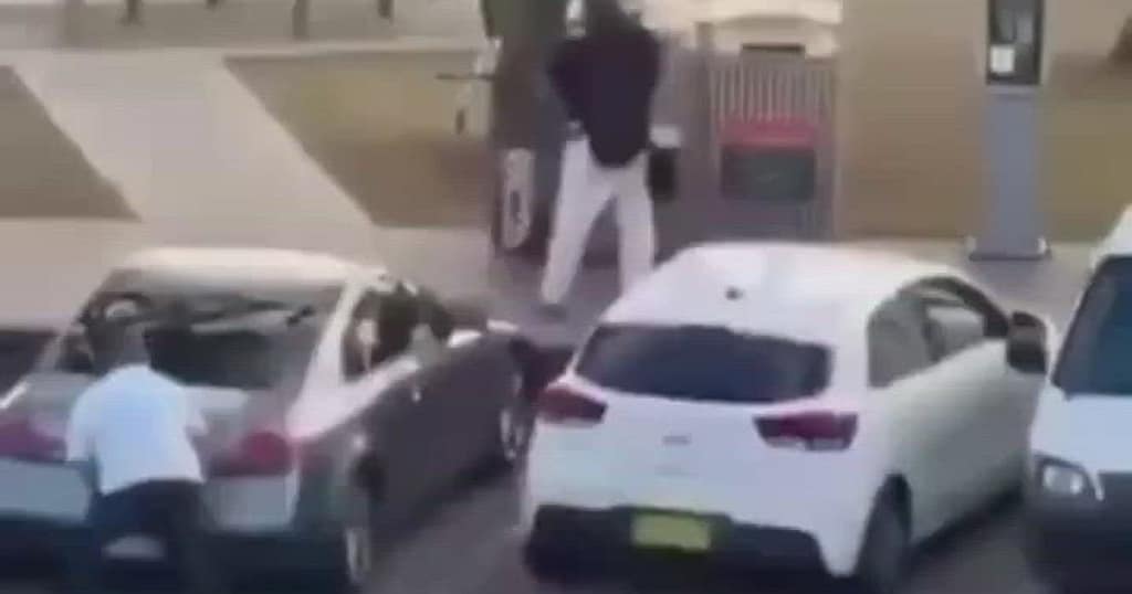 Atacatorii care au ucis 15 persoane pe plaja Bondi din Sydney s-au antrenat în Australia. Ce au făcut înainte de a deschide focul