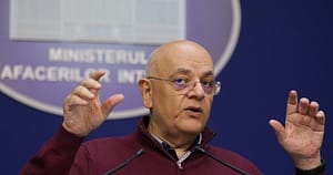 Raed Arafat cere prudență în trafic și atenție sporită acasă. „Sunt condiții de ceață, atenție la depășiri și viteză”