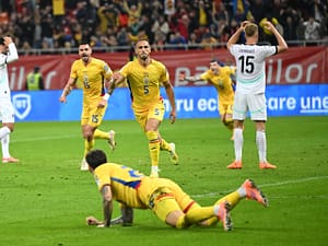 Omul meciului e din tabăra tricoloră! Toate notele jucătorilor României, după meciul cu Austria