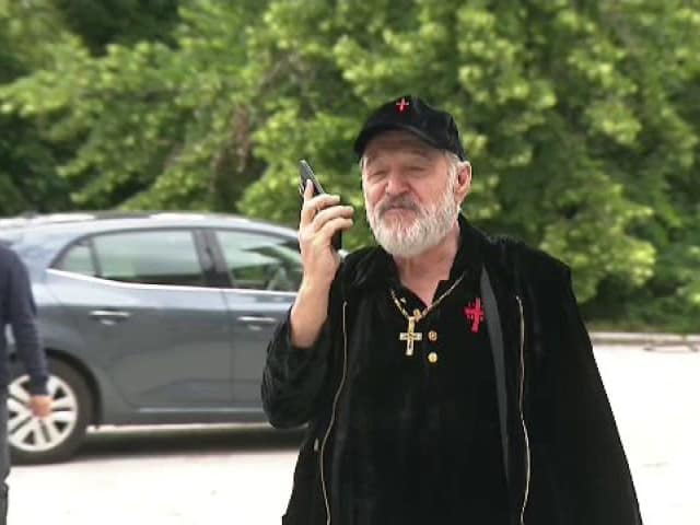 Gigi Becali l-a sunat pe Louis Munteanu și a rămas ”mască”: ”I-am închis telefonul! Asta e obrăznicie”
