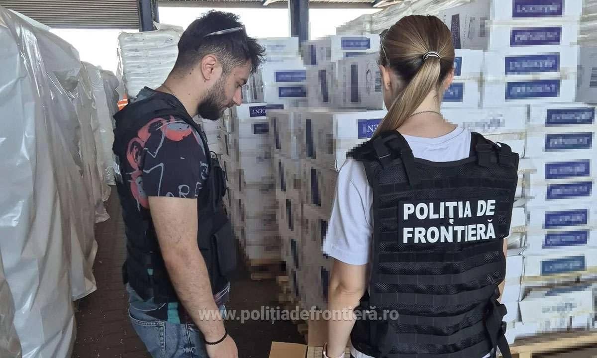 Țigări de contrabandă descoperite în loc de scobitori Foto: Poliția de Frontieră
