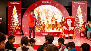 Fundația Globalworth și Asociația Casa Bună au adus magia Crăciunului din întreaga lume pentru 200 de copii din medii vulnerabile