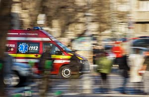 Un autocar s-a răsturnat în județul Cluj. Autoritățile au activat Planul Roșu