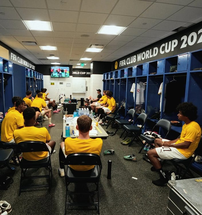 Revervele nemților au privit partida din vestiar. Foto X/ Borussia Dortmund
