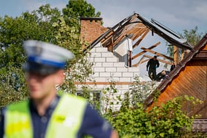 Dronă rusească în Polonia sau rachetă a unui avion NATO? Ce am găsit la fața locului