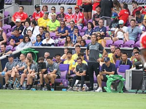 Jucătorii au cerut ca antrenorul să fie dat afară, după cea mai mare surpriză de la Mondialul Cluburilor: ”Ori el, ori noi”