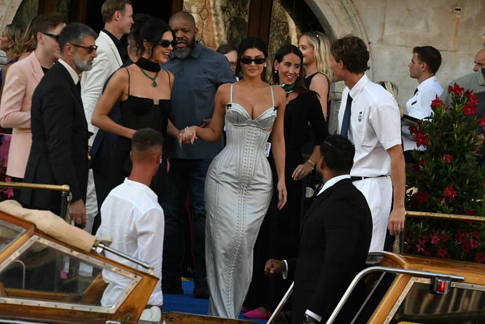Jeff Bezos şi Lauren Sánchez s-au căsătorit. Cum a arătat marea nuntă din Veneția și ce rochie a purtat mireasa | FOTO - Imaginea 5