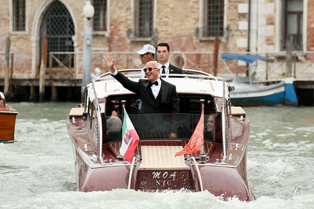 Jeff Bezos şi Lauren Sánchez s-au căsătorit. Cum a arătat marea nuntă din Veneția și ce rochie a purtat mireasa | FOTO - Imaginea 7