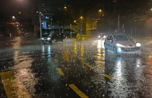 Alertă maximă la Primăria Capitalei: Apa Nova monitorizează nivelul apei în colectoarele principale