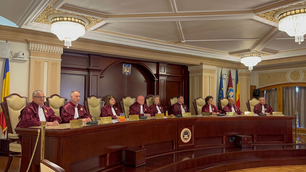 Mâine, zi importantă la CCR, după protestele pe tema justiției. Este așteptată decizia privind pensiile speciale ale magistraților
