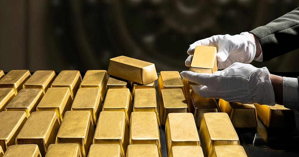 Prețul aurului a crescut cu 60% în 2025. Ce riscuri pot afecta piața la anul