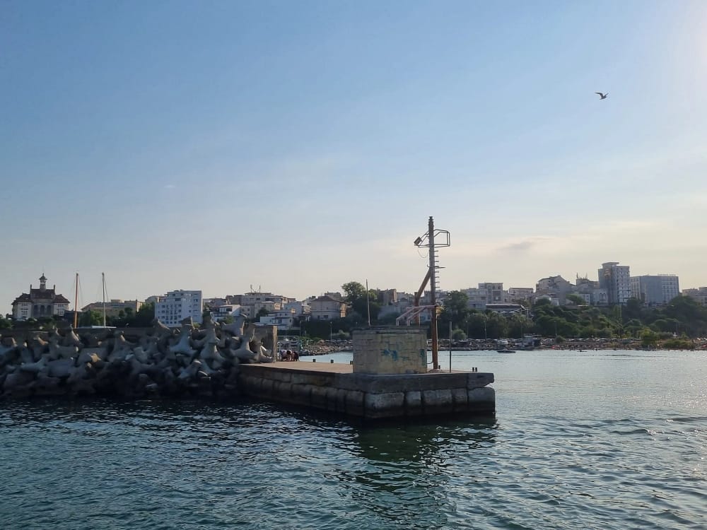 Cum se vede orașul de pe mare