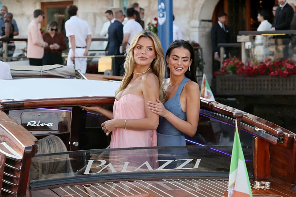 Jeff Bezos şi Lauren Sánchez s-au căsătorit. Cum a arătat marea nuntă din Veneția și ce rochie a purtat mireasa | FOTO - Imaginea 9