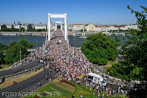 Palmă pentru Viktor Orban: Un miting interzis pentru drepturile LGBTQ+ s-a transformat într-o demonstrație de masă împotriva Guvernului / FOTO