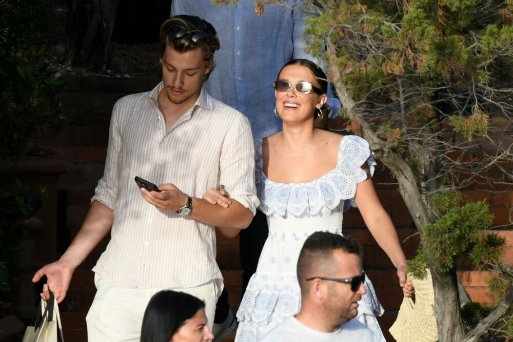 Millie Bobby Brown a anunțat că a adoptat o fetiță cu soțul ei, Jake Bongiovi - Imaginea 12
