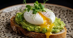 Microplantele, de șase ori mai nutritive decât legumele mature. Cum să-ți transformi bucătăria în laborator