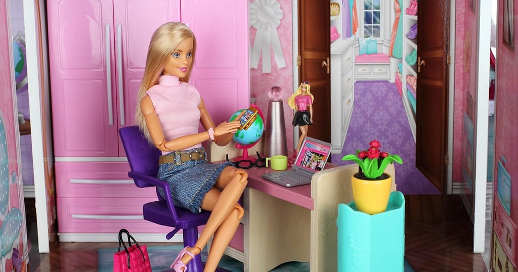Controversa Barbie cu inteligență artificială. Un psiholog explică momentul în care apare pericolul