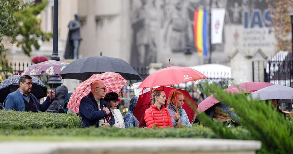 Mii de pelerini din Voluntari, trimiși la Iași pe banii primăriei. Eveniment organizat în plină austeritate