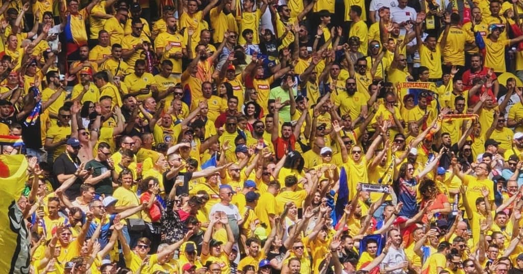 România, pedepsită aspru de FIFA pentru rasism! FRF, obligată să scoată zeci de mii de euro din buzunar, după confruntarea cu Austria