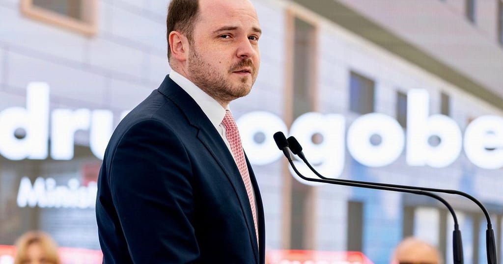 Ministrul Sănătăţii: Noua formă legală pentru protecția medicilor este benefică