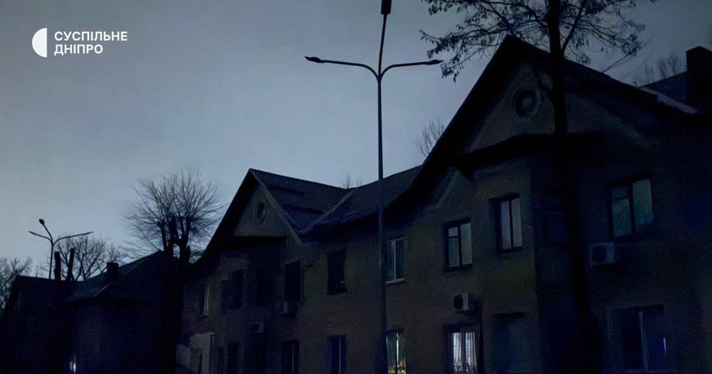 „Situația este dificilă”: Întreruperi masive de curent în regiunile ucrainene Dnipropetrovsk şi Zaporijie, după atacuri cu drone rusești