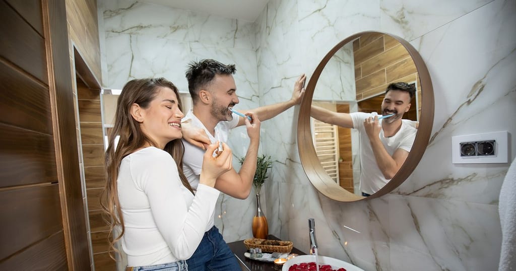 Cele trei tipuri de „romantism ascuns” care pot exista într-o relație, explicate de un psiholog