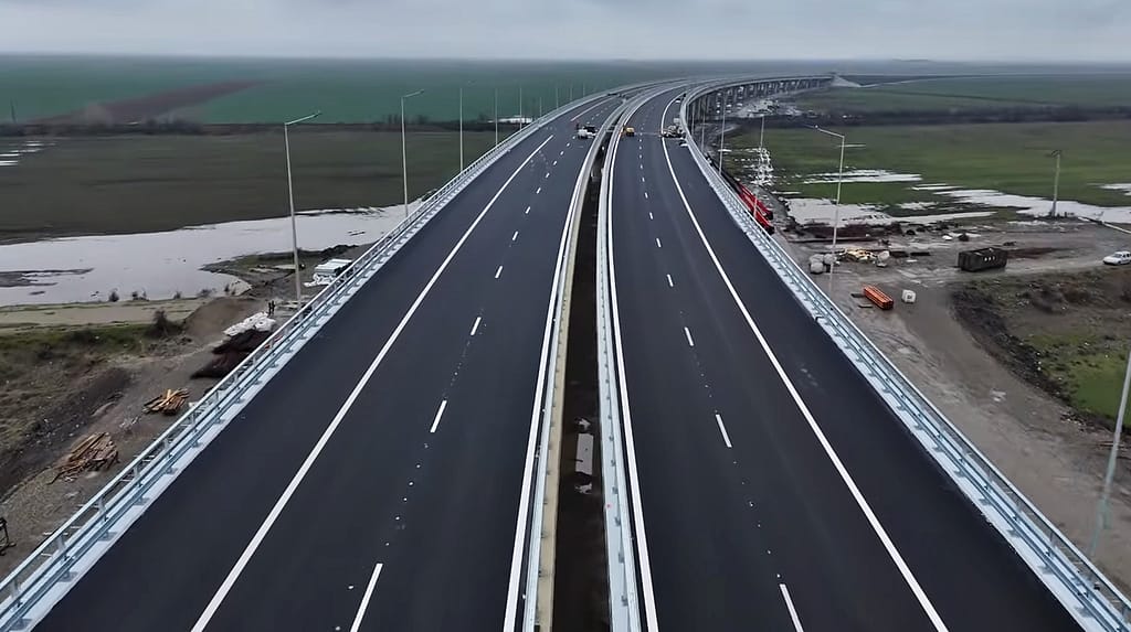 VIDEO Minunea așteptată de Sărbători are 200 de kilometri neîntrerupți de autostradă în cea mai vitregită provincie istorică a României