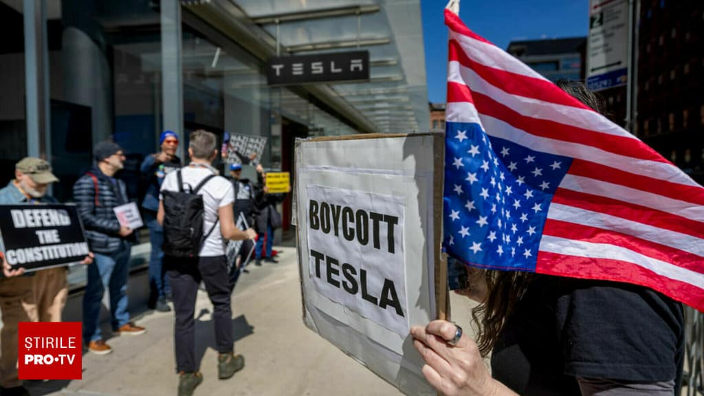 Triplă lovitură pentru Tesla. Cota de piață a companiei lui Elon Musk a scăzut pentru a șasea lună consecutiv