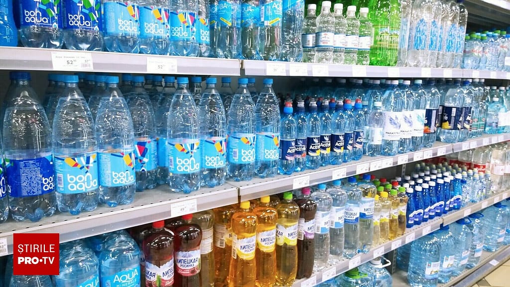 Apa îmbuteliată, sub lupa ANPC. Nereguli grave la sute de comercianți, amendate cu aproape două milioane de lei