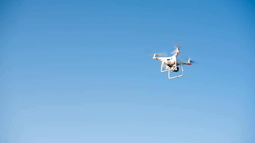 Bild: Aeroporturile germane, perturbate de „drone cu scop militar”. Germania instituie un nou departament anti-drone