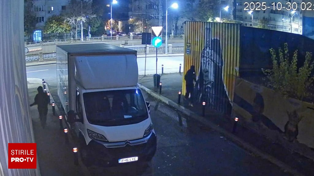 Fațada sediului central al AUR a fost vandalizată. George Simion: „Solicit SPP asigurarea protecţiei pentru viaţa mea”