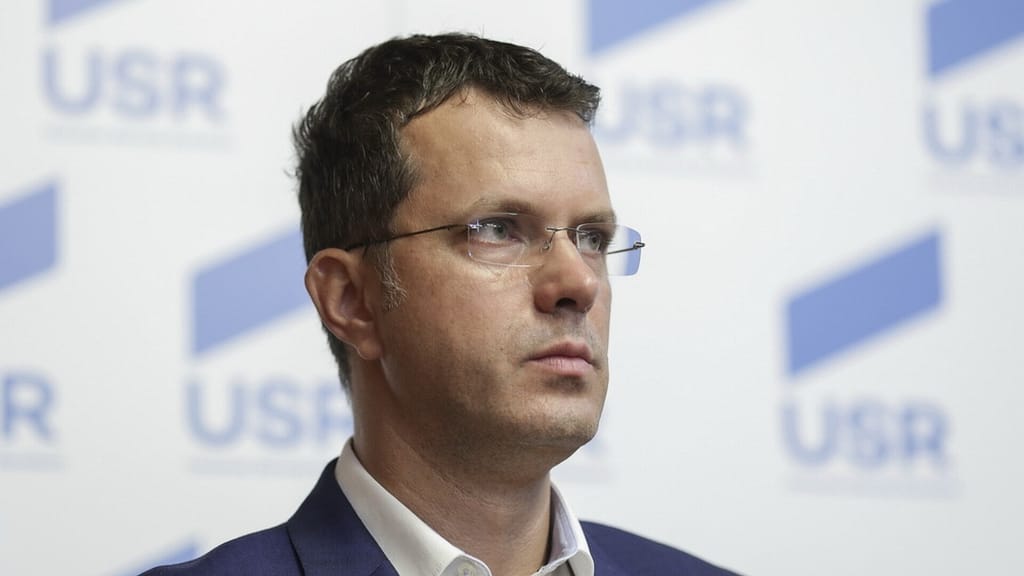 Ionuț Moșteanu a discutat despre legea armatei voluntare. „Vom veni cu o propunere de modificare”