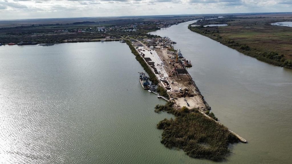 Orașul Sulina va fi pus pe harta porturilor europene: 300 de locuri de muncă și milioane de tone de mărfuri tranzitate pe an