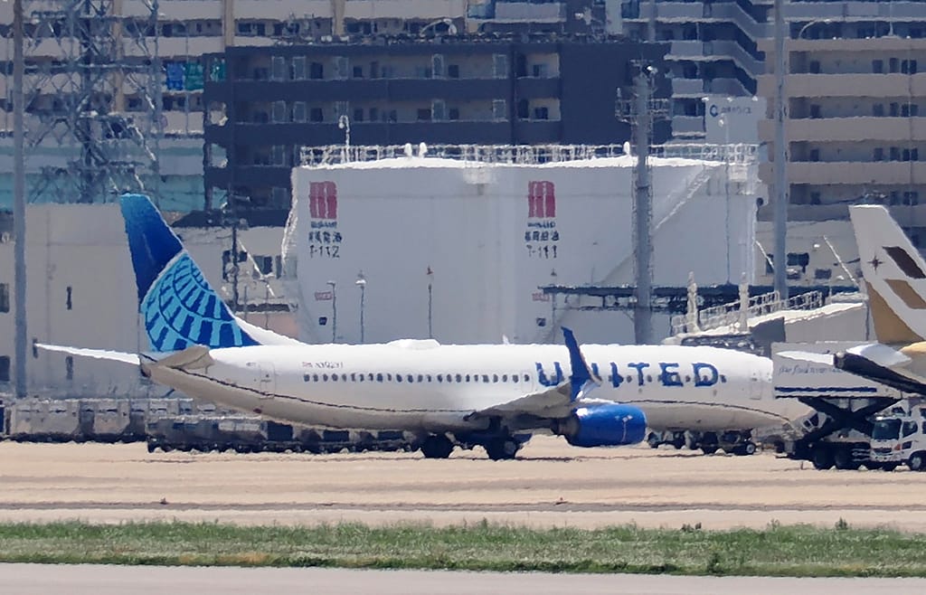 Un avion Boeing 737 a aterizat de urgență în Japonia după ce la bord a fost semnalat un incendiu