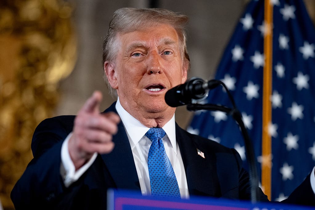 Trump vrea să crească cheltuielile militare în 2026, dar taie fonduri de la alte sectoare