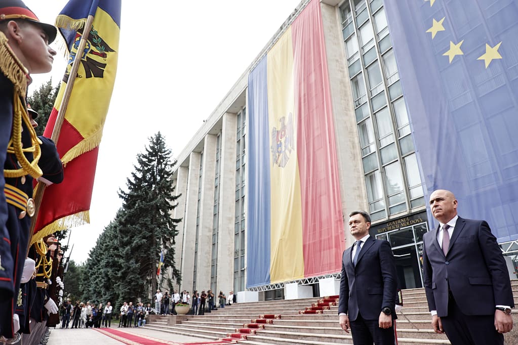 VIDEO Ilie Bolojan, prima vizită în calitate de premier în Republica Moldova. A fost primit de omologul său Dorin Recean