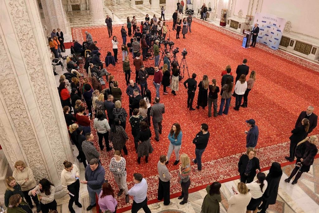 Sindicaliştii din Senat sar la Ilie Bolojan, după restructurări: În ultimele zile, am lucrat mult peste program pentru ca bugetul de stat să fie aprobat la timp