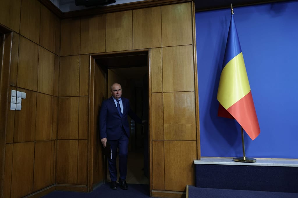 Bolojan, despre vila în care locuiește: „Nu am intrat pe geam în această locuință. Totul este în regulă”/ În vila din str. Gogol a stat Traian Băsescu