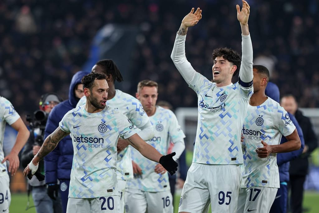 Răsturnare de situație: titularul lui Cristi Chivu nu mai pleacă! » Inter e gata să-i ofere încă doi ani de contract