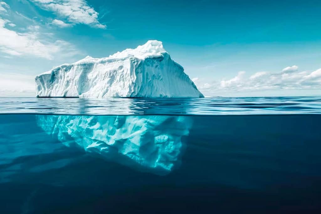 Dezintegrarea aisbergului A23a, cândva cel mai mare din lume, surprinsă într-o imagine satelitară