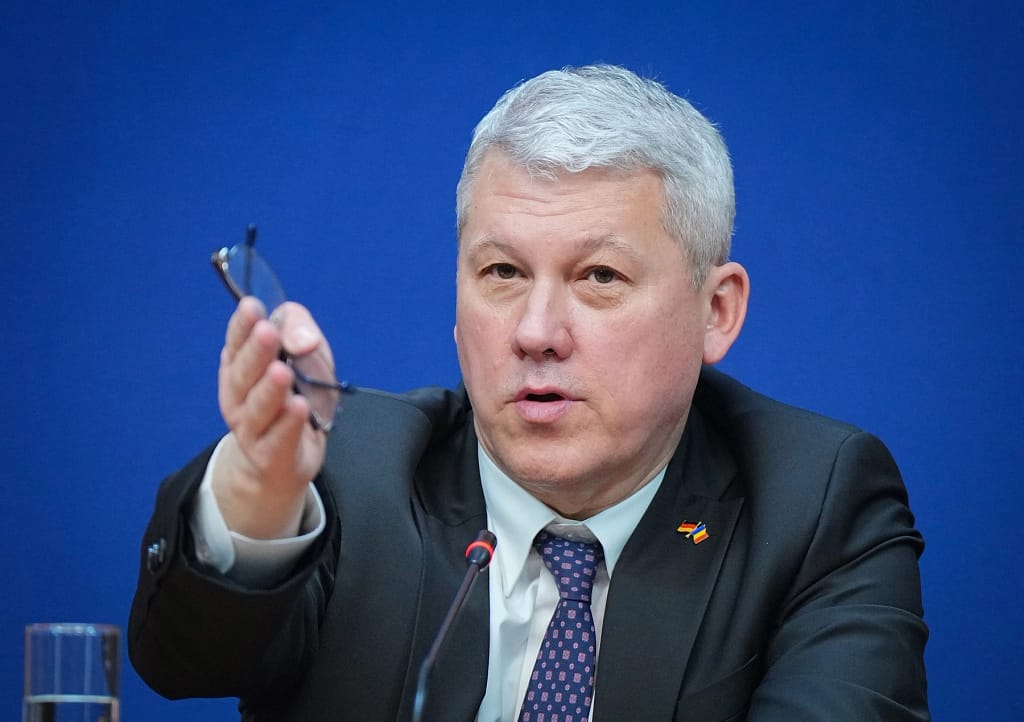 VIDEO Revoluție în MAI