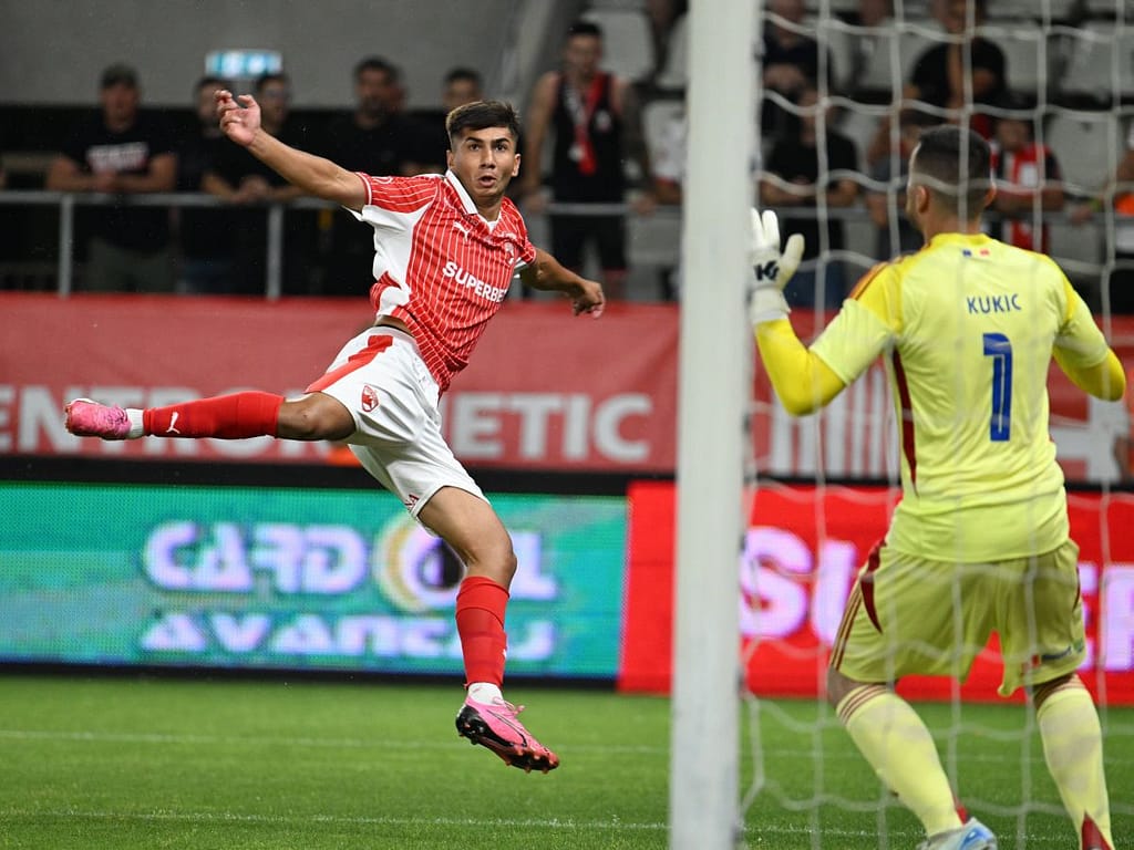 Superliga încearcă mulți jucători U21, însă experiența oferită e mică! » Unde este campionatul nostru în lume