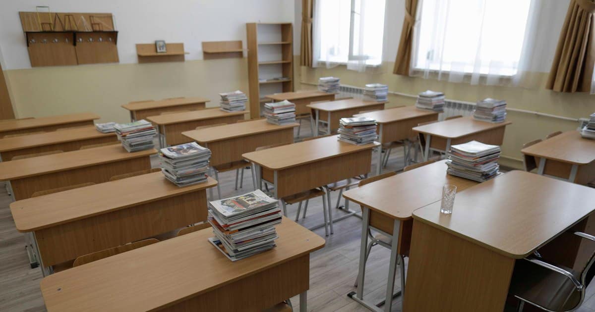 Avertismentul ministrului Educației: Copiii n-ar trebui să aibă teme mai mult de două ore, e reglementat din 2016