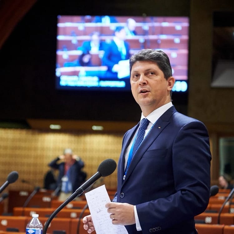 Titus Corlățean spune că nu crede în coincidențe. FOTO Facebook Titus Corlățean