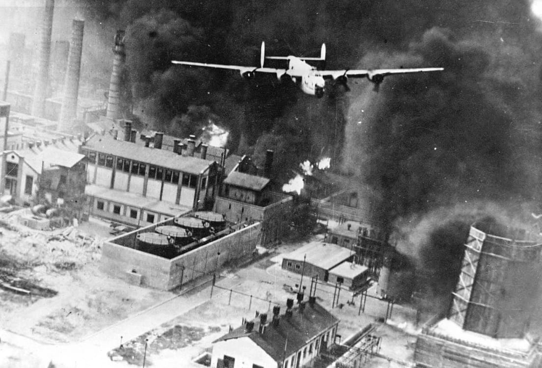 Forțele americane au atacat Ploieștiul la 1 august 1943 FOTO Wikimedia Commons
